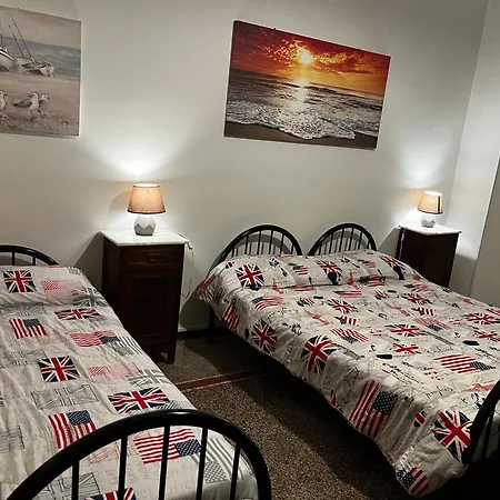 Apartment Casa Anne Vicino Al Centro, Al Mare, Stazione