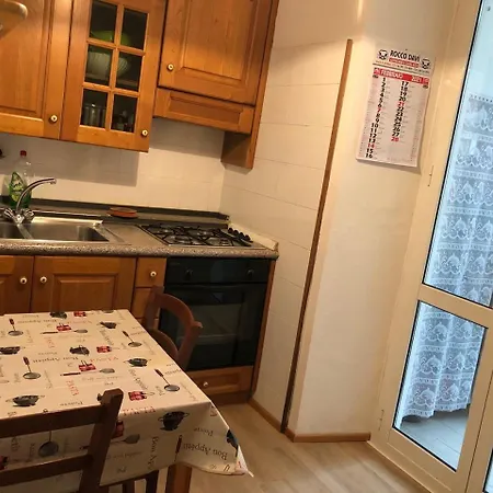 Apartment Casa Anne Vicino Al Centro, Al Mare, Stazione