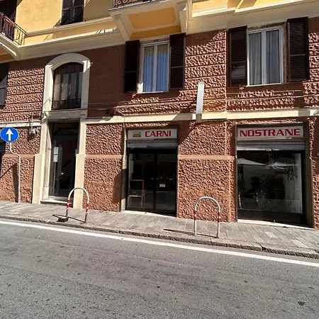 Casa Anne Vicino Al Centro, Al Mare, Stazione